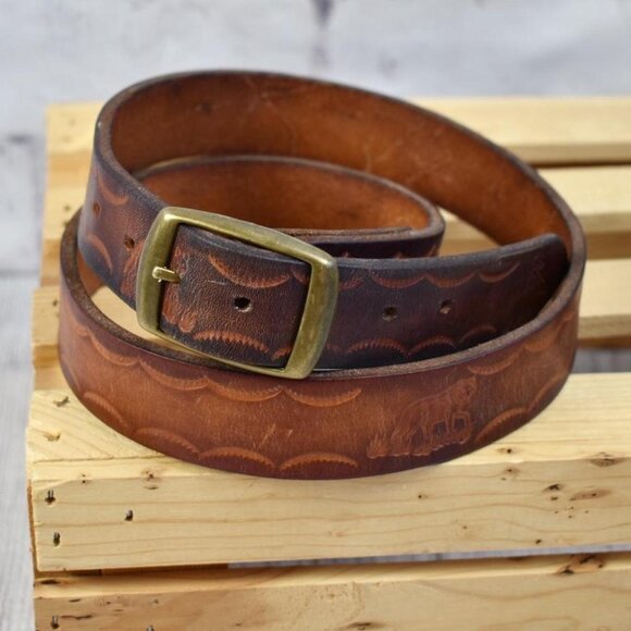 Vintage 70s 80s 90s Hand Tooled Howling Coyote / Mountain Lion Leather 1 ¼” Belt - Picture 1 of 8